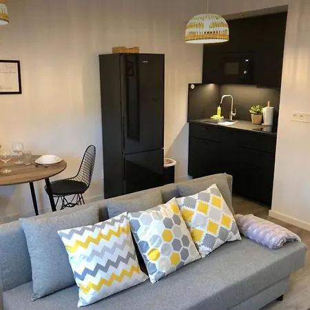 Con Jardin Y Garaje Appartement