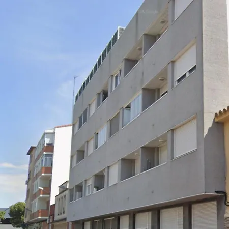 Con Jardin Y Garaje Apartamento