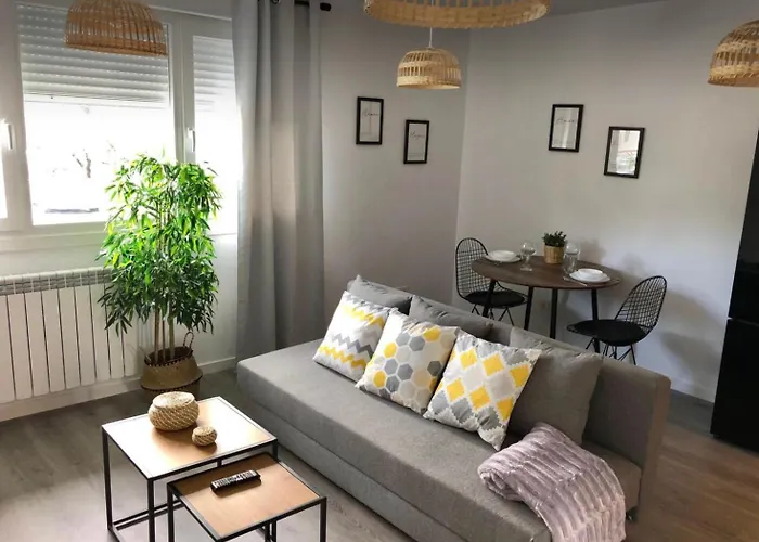 Lejlighed Con Jardin Y Garaje Zaragoza